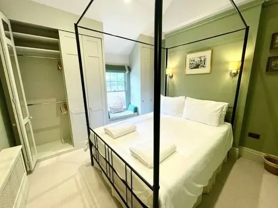 The Emerald - Central Henley 2 Bedroom House