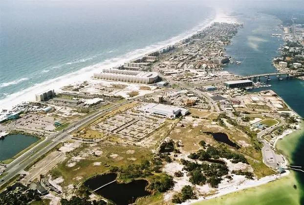 Emerald Coast Inn And Suites