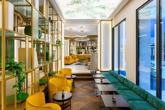 Emerald Downtown Suites - Lobi