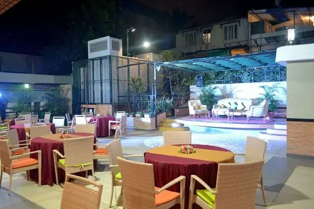The Emerald Hotel & Executive Apartments