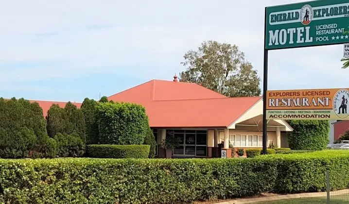 Emerald Explorers Inn - Dış Mekan