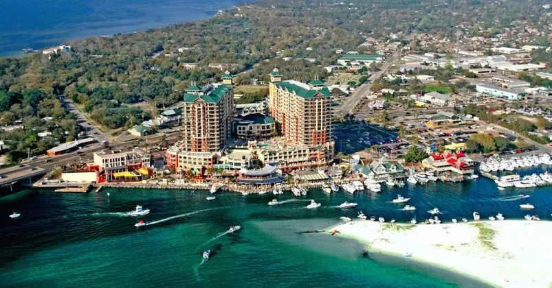 Emerald Grande at HarborWalk Village