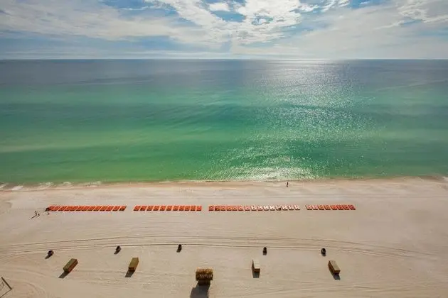 Emerald Isle Beach Resort by Panhandle Getaways - Plaj