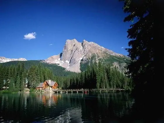 Emerald Lake Lodge - 1