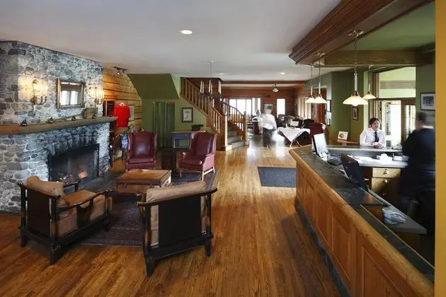 Emerald Lake Lodge - Lobi