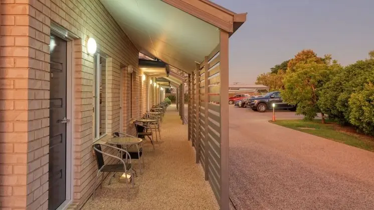 Emerald Park Motel - Dış Mekan