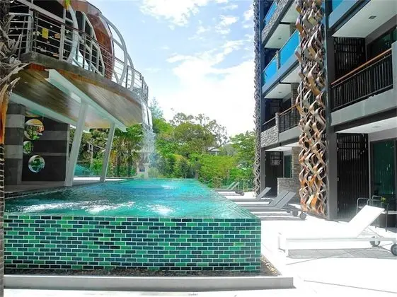 Emerald Patong 2 bedrooms Apartment Mountain View - Havuz