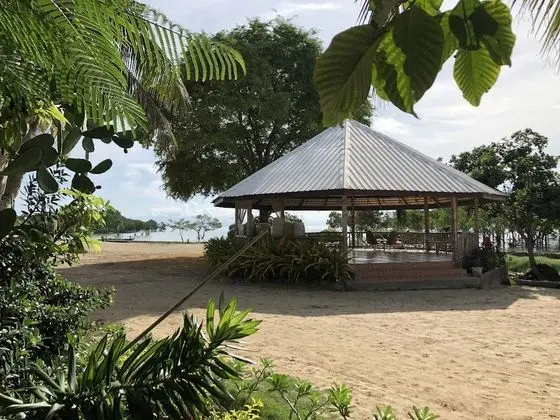 The Emerald Playa