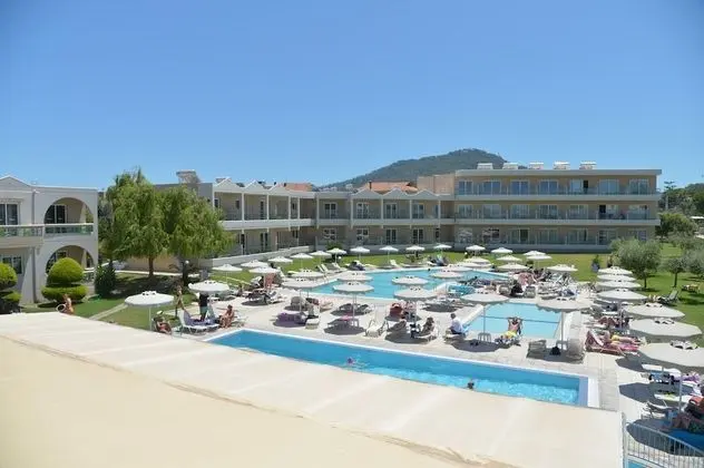 Emerald Hotel - Dış Mekan