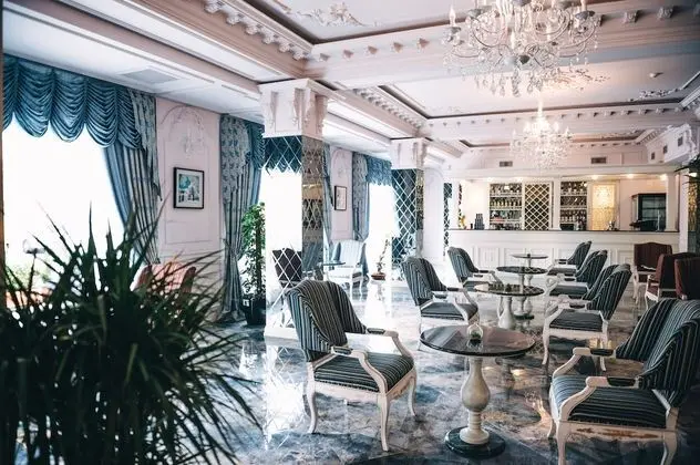 Emerald Suite Hotel - Lobi