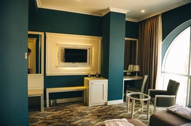 Emerald Suite Hotel - Oda