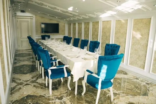 Emerald Suite Hotel - Yerinde Yemek