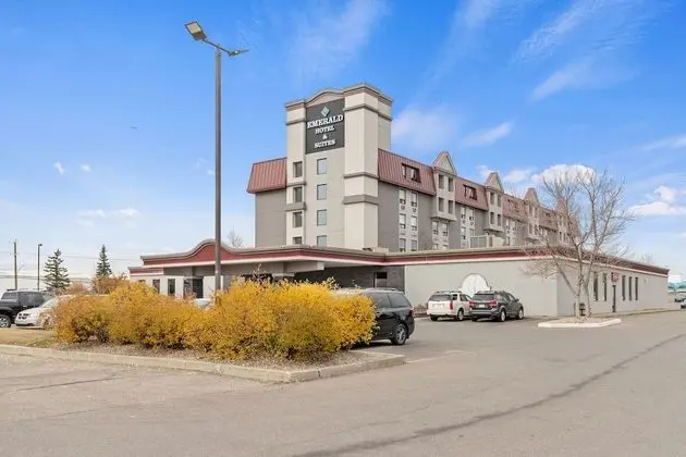 Emerald Hotel & Suites - Yerinde Yemek