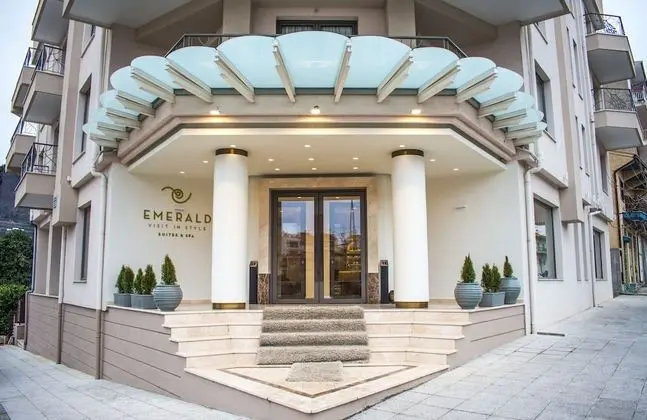 Emerald Suites - Dış Mekan