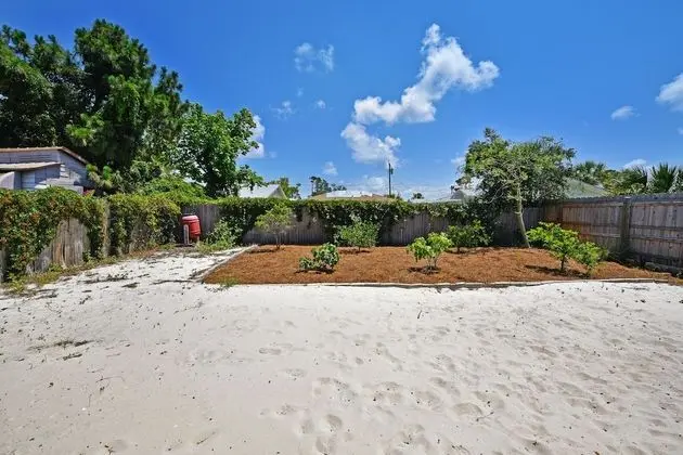 Emerald Sunset by Book That Condo