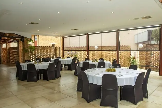 Emerald Western Gateway Motel - Yerinde Yemek