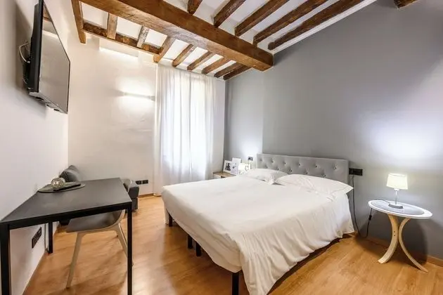 Emilia Studios - Öne Çıkan Resim