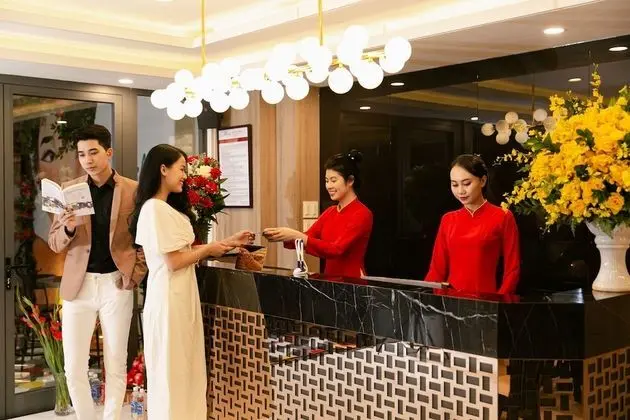 Emily Hotel & Apartments - Lobi
