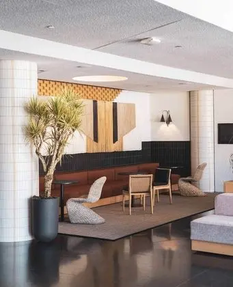 The Emily Hotel - Lobi