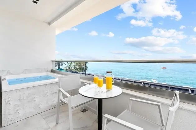 Emily's Luxury Suites - Oda Manzaraları