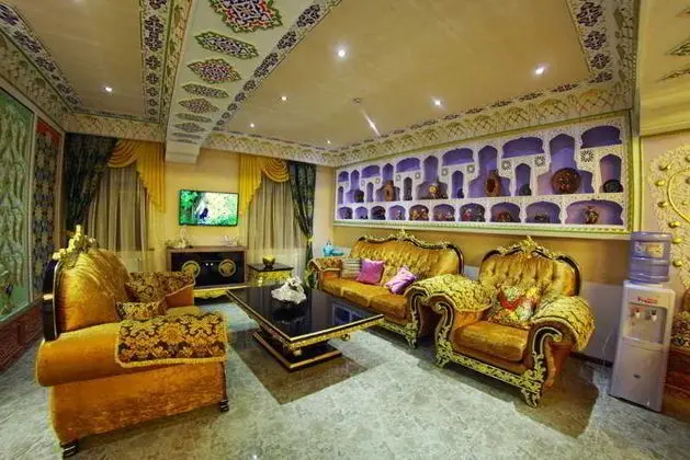 Emir Han - Lobi