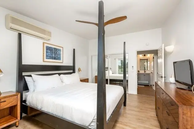 Emmalani Court 322 2 Bedroom Condo by Redawning - Oda