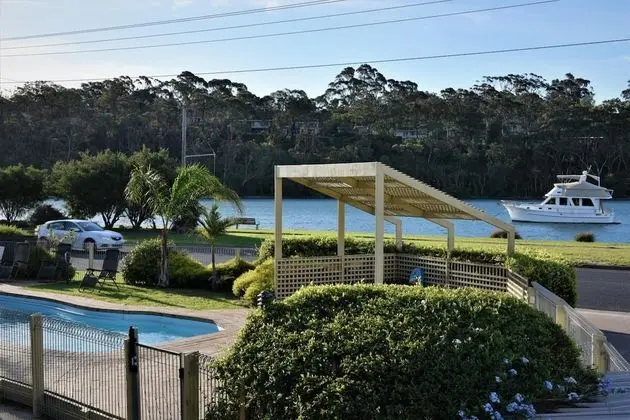 Emmanuel Holiday Apartments - Havuz