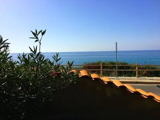 Emma's Villa facing the sea with swimming pool