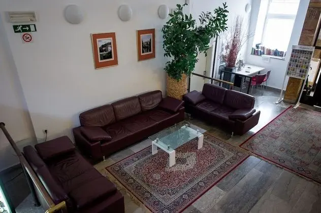 Emonec Hotel - Lobi