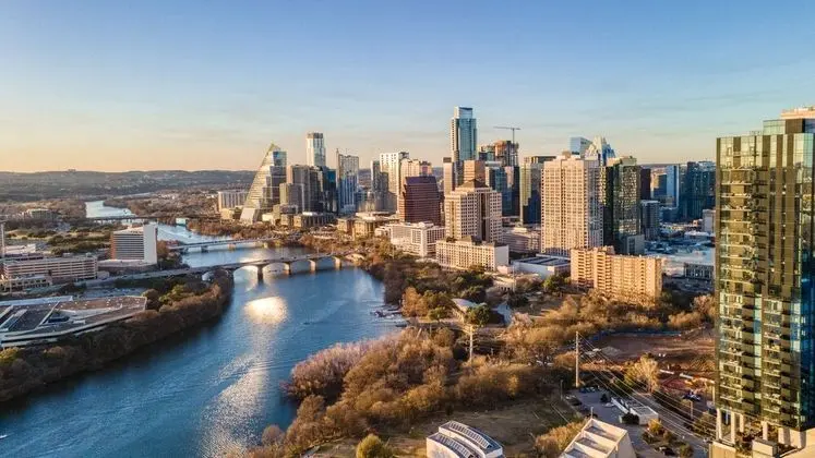 Emos by Avantstay Brand New Condo Room in Austin w/ Amazing Amenities!