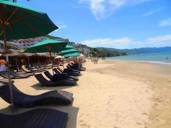 Emperador Vallarta Beachfront Hotel and Suites - Plaj