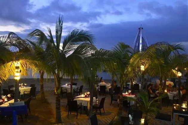 Emperador Vallarta Beachfront Hotel and Suites - Yeme / İçme