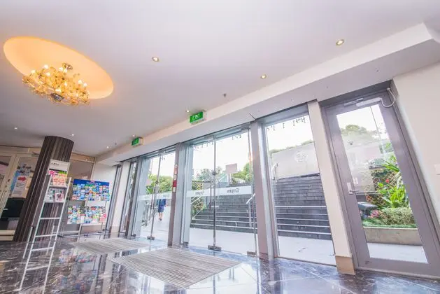 Empire Apartments - Lobi
