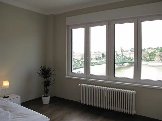 Empire of Liberty Apartment - Oda