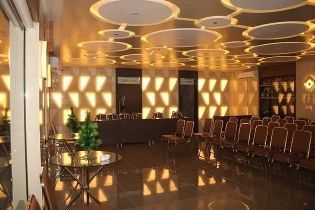 Hotel Empire