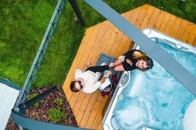 EMPIRENT Garden Suites - Havuz