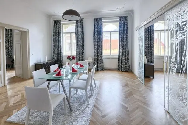 EMPIRENT Grand Central Apartments - Oda Düzeni