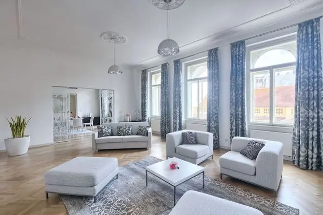 EMPIRENT Grand Central Apartments - Öne Çıkan Resim