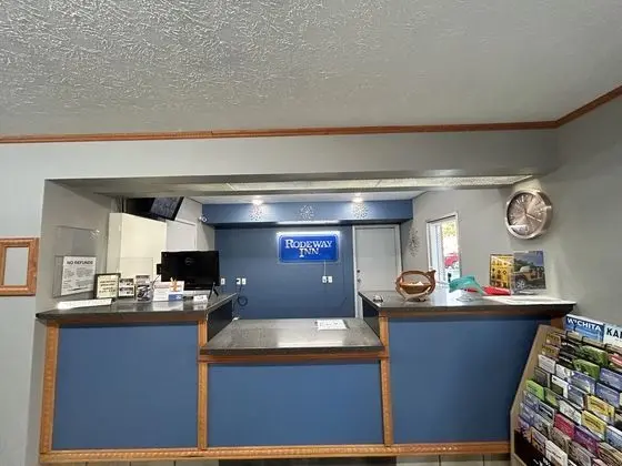 Emporia Inn - Lobi