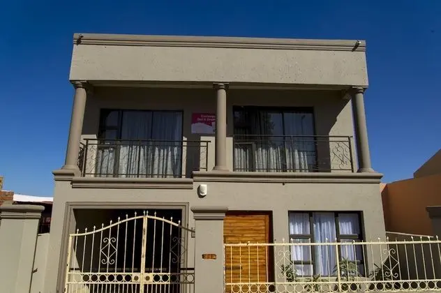 Emthonjeni Bed & Breakfast - Dış Mekan