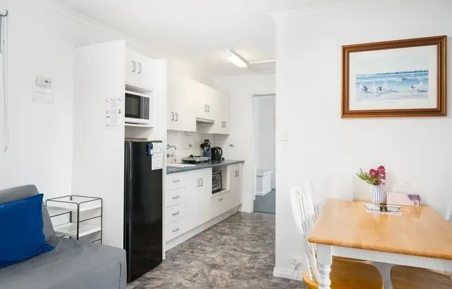 Emu Bay Holiday Homes - Mutfak