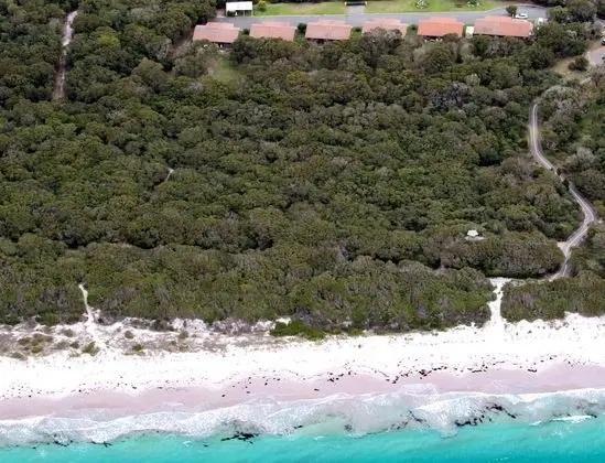 Emu Beach Chalets - Plaj