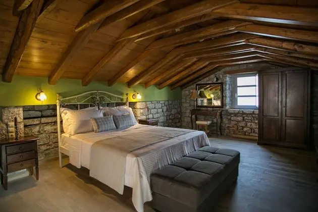 En Plo Luxury Suites - Oda