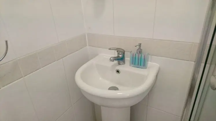 En Suite Shower Room Double Room With 1 Double Deyr - Banyo Özellikleri