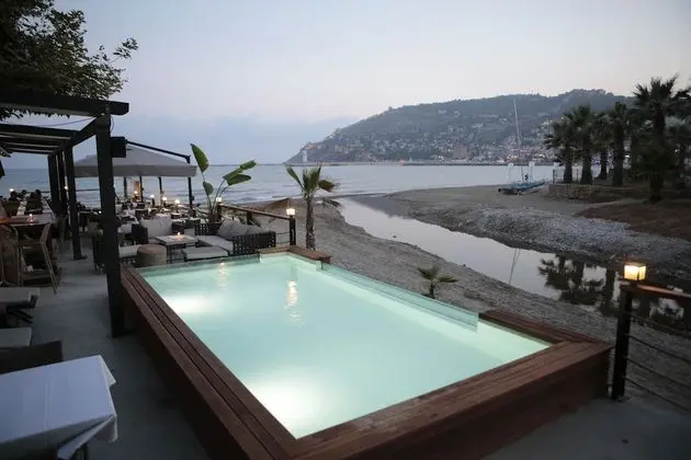 En Vie Beach Boutique Hotel - Adult Only - Havuz