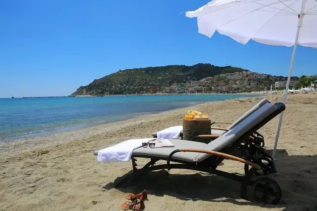 En Vie Beach Boutique Hotel - Adult Only - Plaj