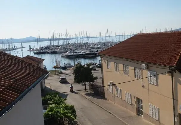 Ena - Near Marina "kornati" - A1 - Oda Manzaraları