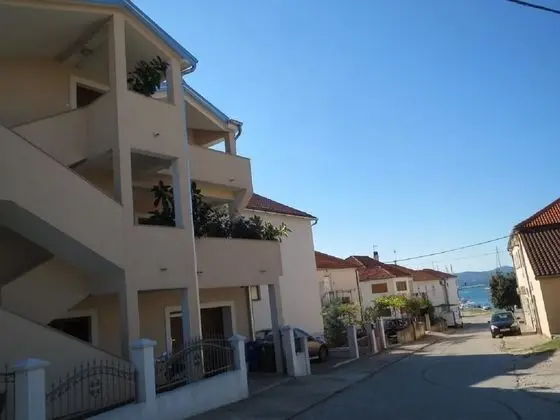 Ena - Near Marina "kornati" - A2 - Dış Mekan