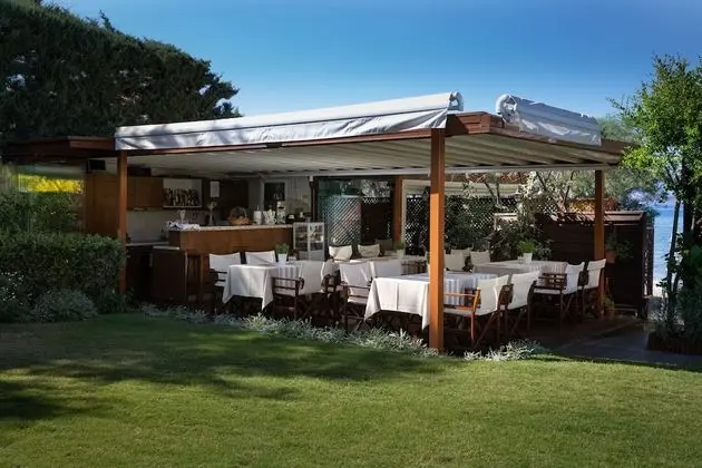 ENALIO Suites - Yerinde Yemek