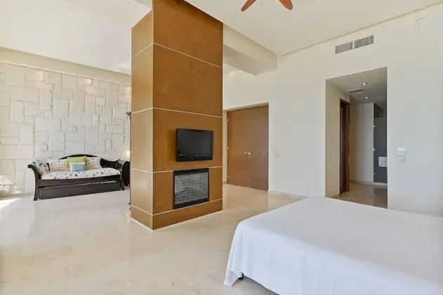 Encanto Living 1202 -4BR by Kivoya - Oda